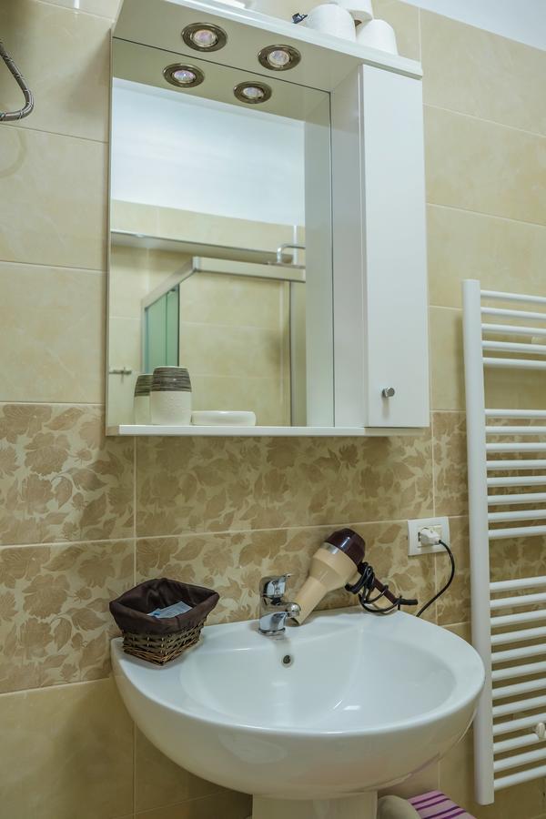 Ariadnes Apartments Тирана Екстер'єр фото